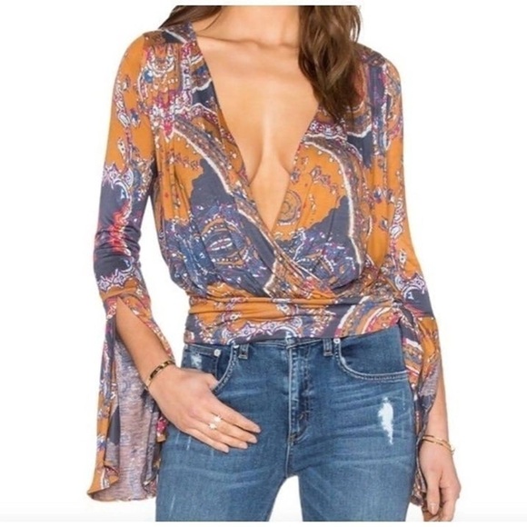 Free People Fionas Wrap Blouse Womens Size S Bell Sleeve Paisley Casual boho - Picture 5 of 9